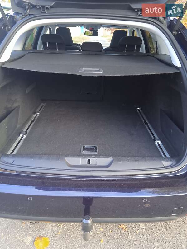 Універсал Peugeot 308 2015 в Ужгороді