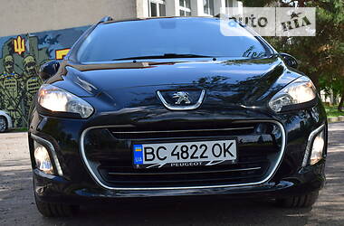 Универсал Peugeot 308 2013 в Дрогобыче