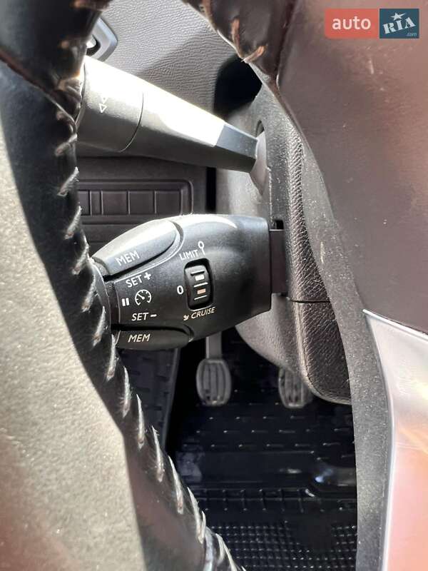 Универсал Peugeot 308 2015 в Хмельницком