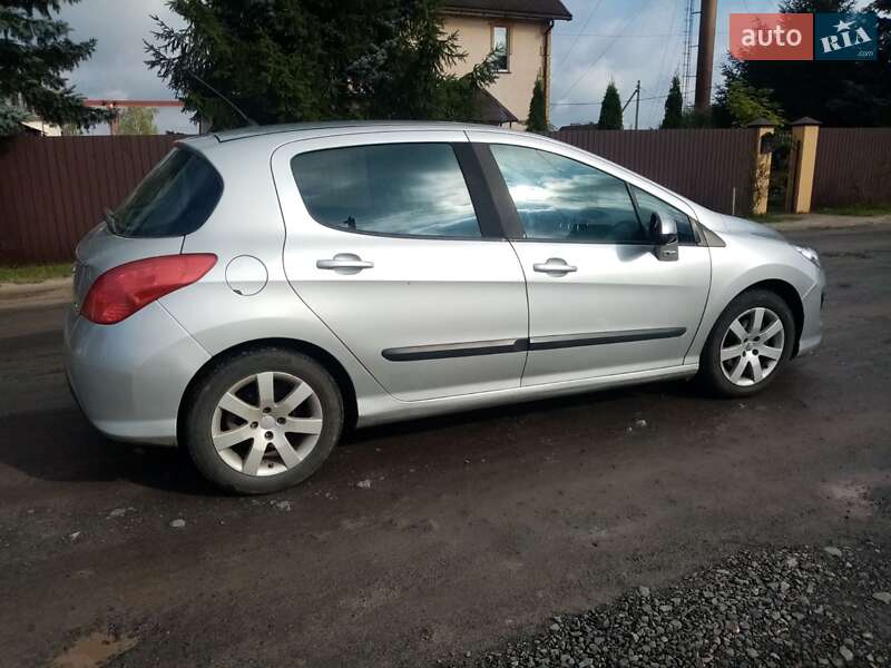 Хэтчбек Peugeot 308 2011 в Старой Выжевке фото 4 Хэтчбек Peugeot 308 2011 в Старой Выжевке