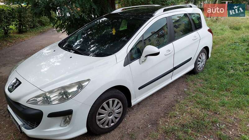 Универсал Peugeot 308 2009 в Нововолынске