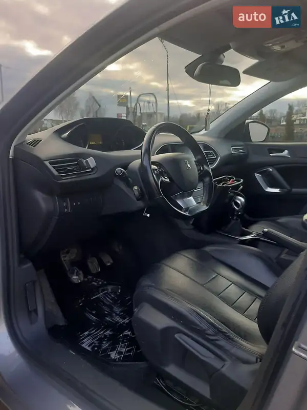 Універсал Peugeot 308 2015 в 