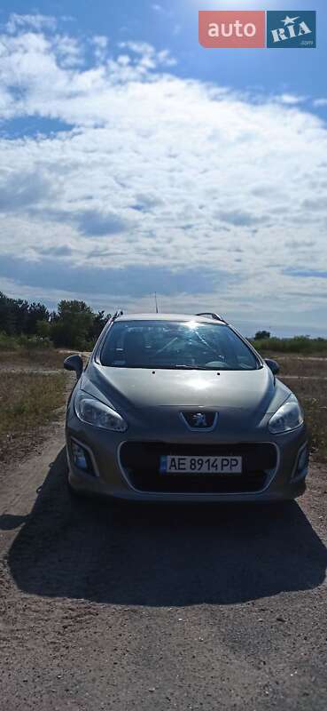 Универсал Peugeot 308 2012 в Днепре