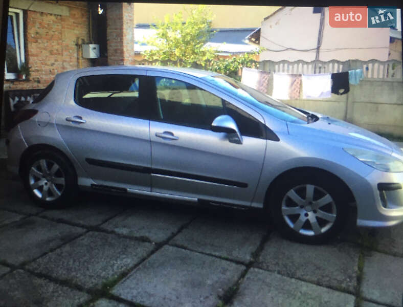 Хетчбек Peugeot 308 2008 в Львові