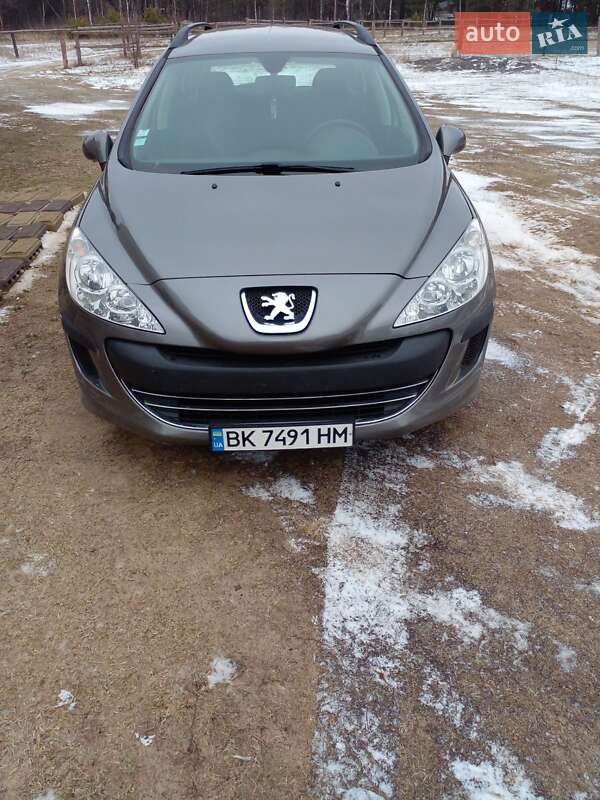 Универсал Peugeot 308 2009 в 