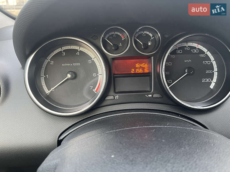 Хэтчбек Peugeot 308 2011 в Киеве фото 12 Хэтчбек Peugeot 308 2011 в Киеве