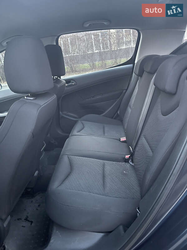 Хэтчбек Peugeot 308 2011 в Киеве фото 5 Хэтчбек Peugeot 308 2011 в Киеве