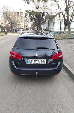 Универсал Peugeot 308 2015 в Киеве