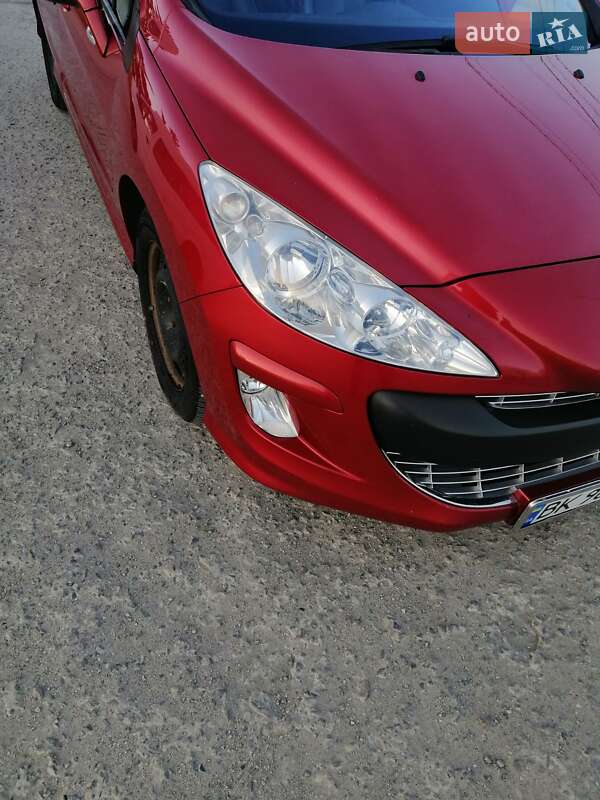 Универсал Peugeot 308 2008 в Ровно