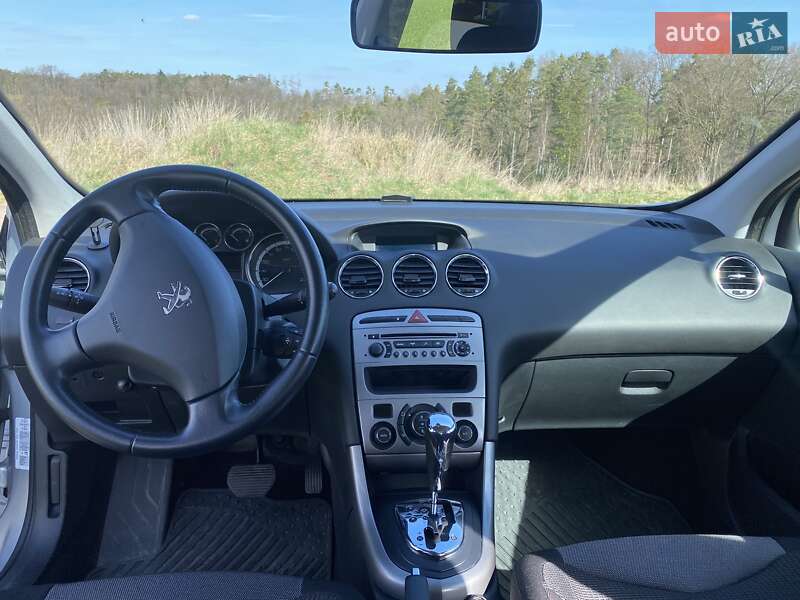Хэтчбек Peugeot 308 2011 в Киеве фото 6 Хэтчбек Peugeot 308 2011 в Киеве