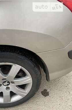 Універсал Peugeot 308 2011 в 