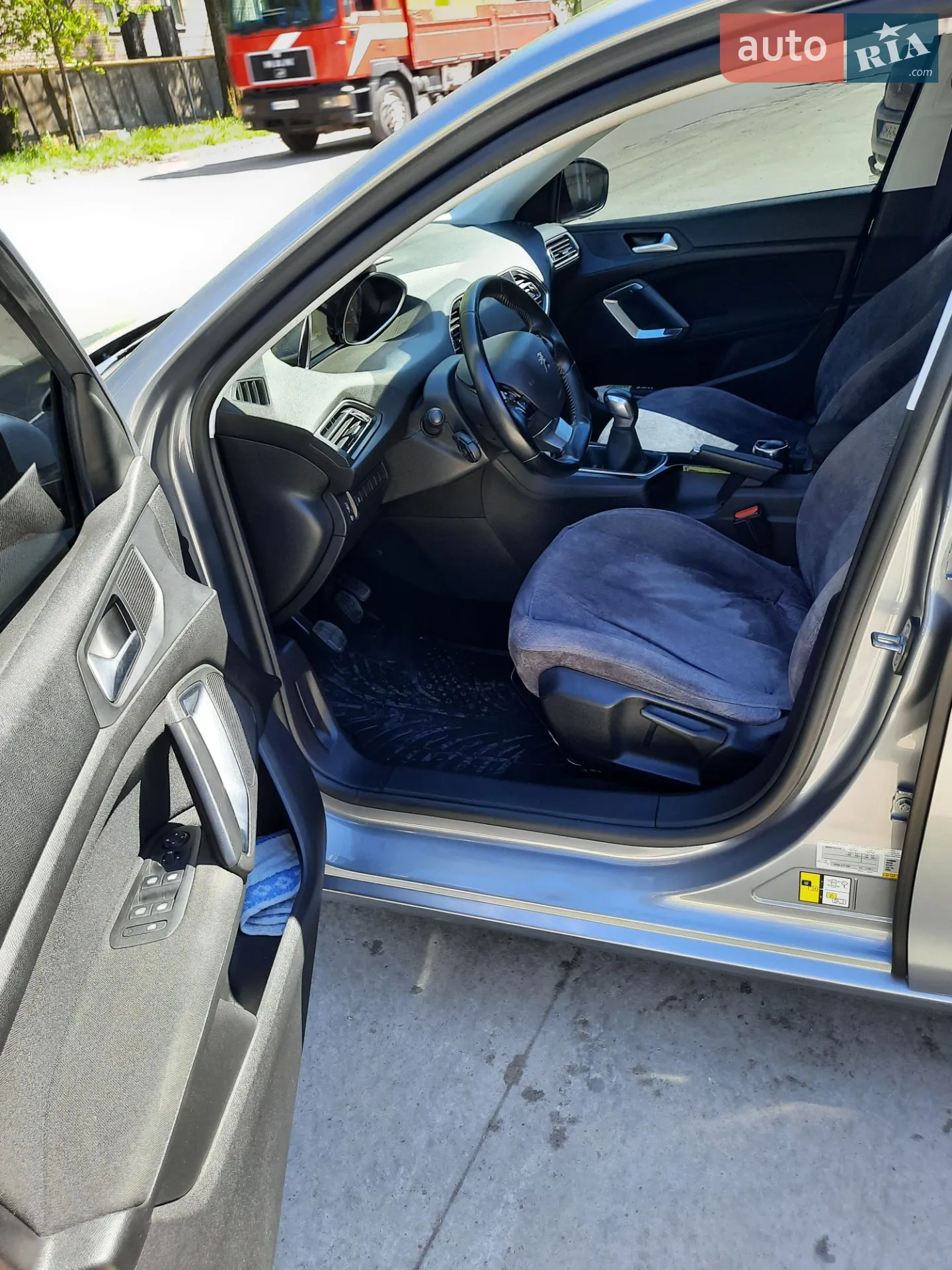 2016 Peugeot 308 - мініатюра 8