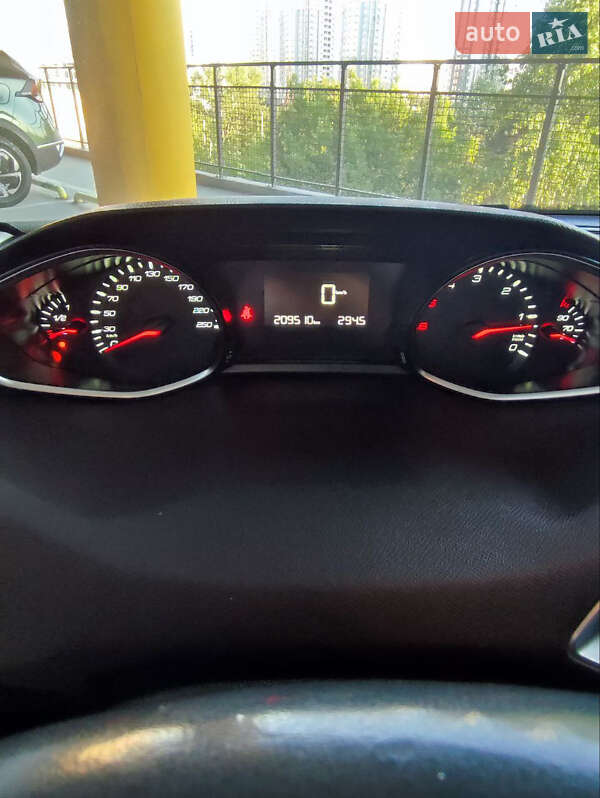 Універсал Peugeot 308 2015 в Києві