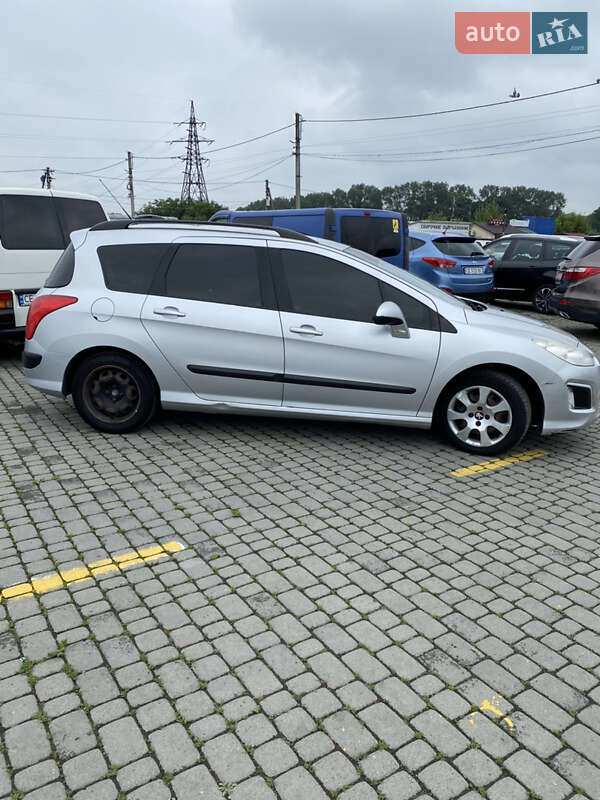 Універсал Peugeot 308 2012 в Хотині