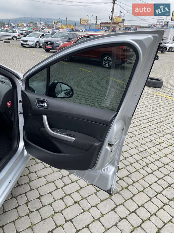 Універсал Peugeot 308 2012 в Хотині