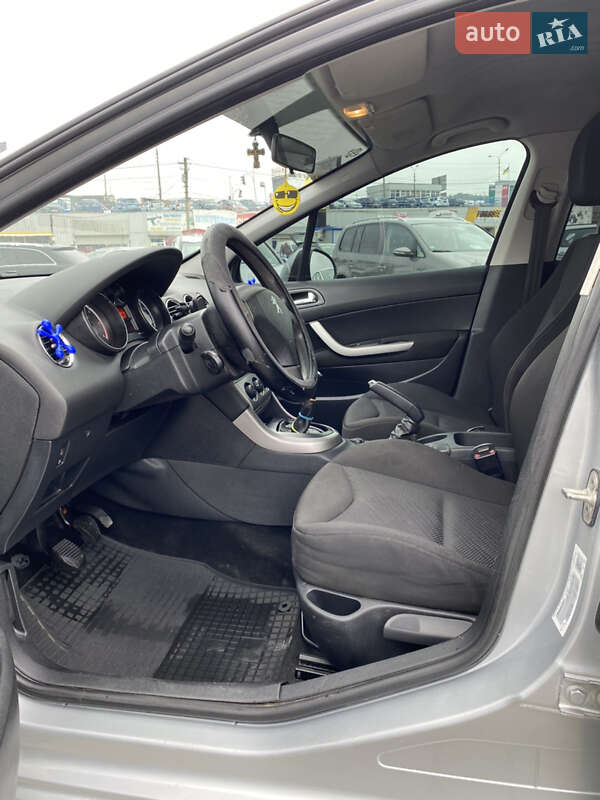 Універсал Peugeot 308 2012 в Хотині