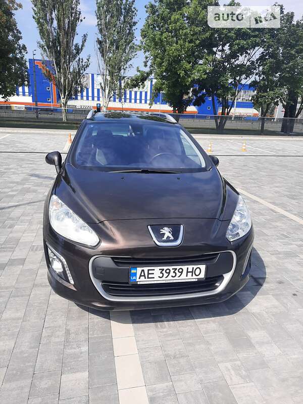 Универсал Peugeot 308 2012 в Днепре