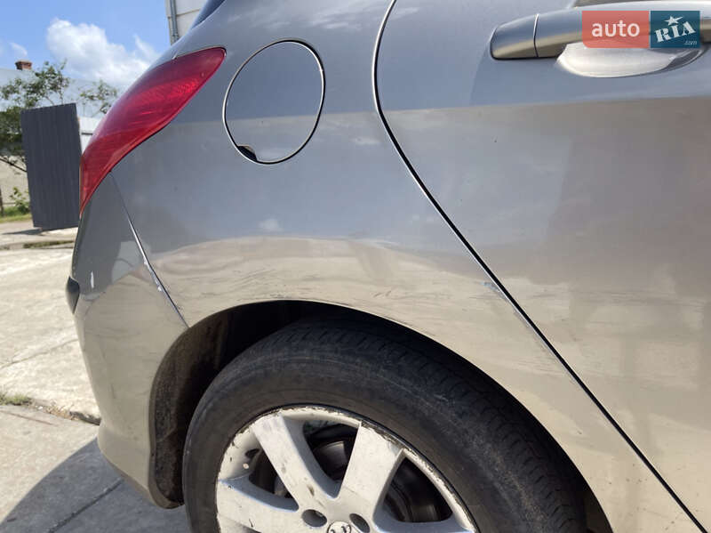 Хетчбек Peugeot 308 2010 в Трускавці