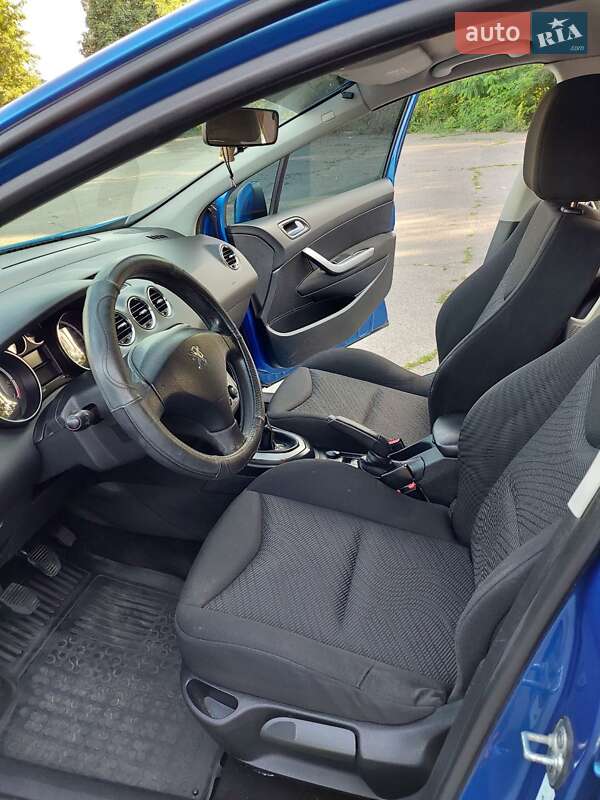 Хетчбек Peugeot 308 2010 в Тальному