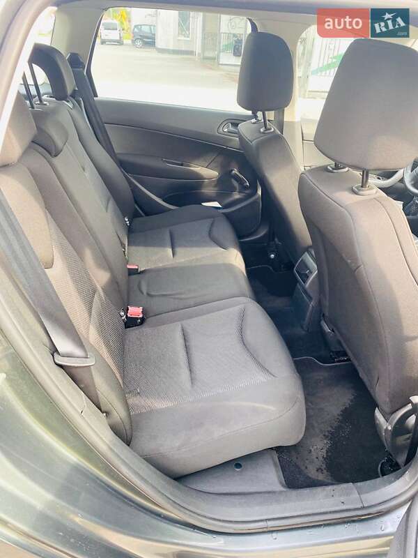 Универсал Peugeot 308 2011 в Киеве