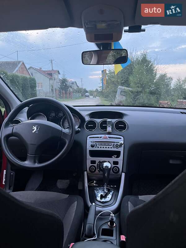 Хетчбек Peugeot 308 2008 в Городку