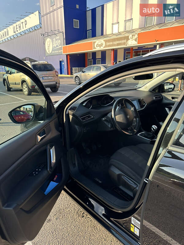 Универсал Peugeot 308 2015 в Каменском