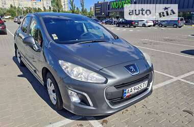 Хэтчбек Peugeot 308 2014 в Киеве