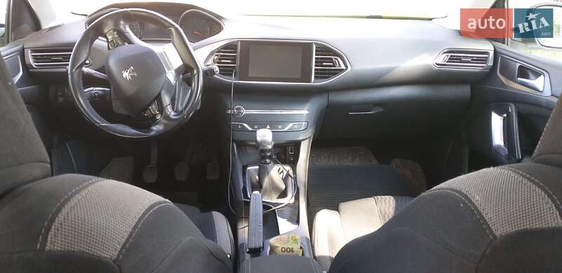 Универсал Peugeot 308 2015 в Сумах