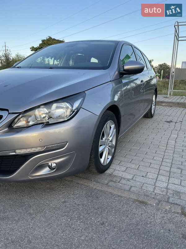 Універсал Peugeot 308 2014 в Мукачевому