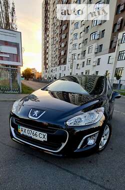 Хэтчбек Peugeot 308 2012 в Харькове