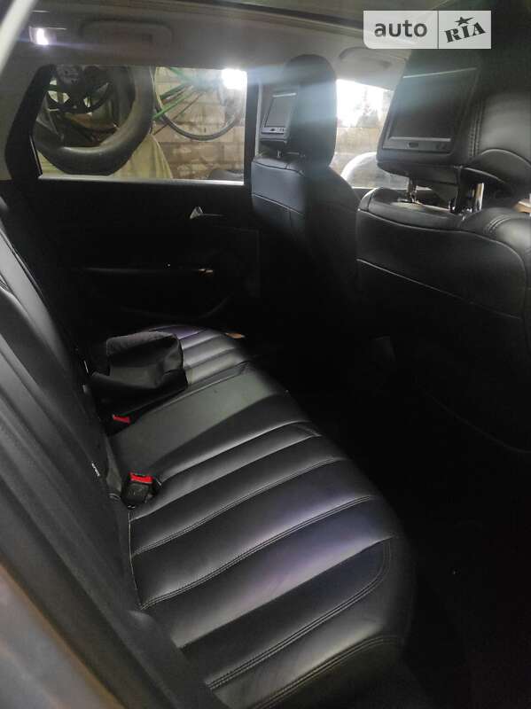 Універсал Peugeot 308 2015 в Решетилівці