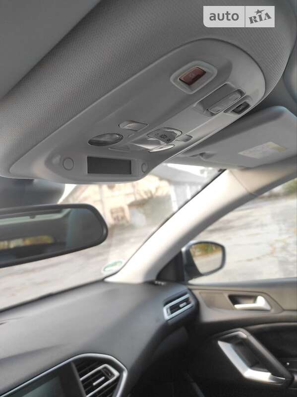 Універсал Peugeot 308 2015 в Решетилівці