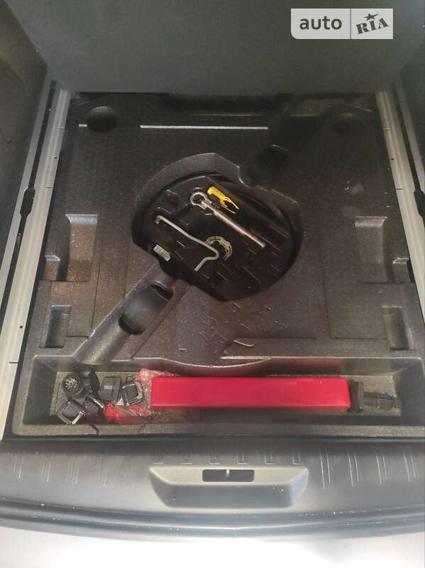 Універсал Peugeot 308 2015 в Решетилівці