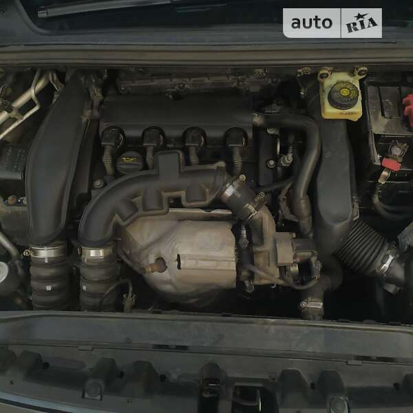 Универсал Peugeot 308 2008 в Золочеве