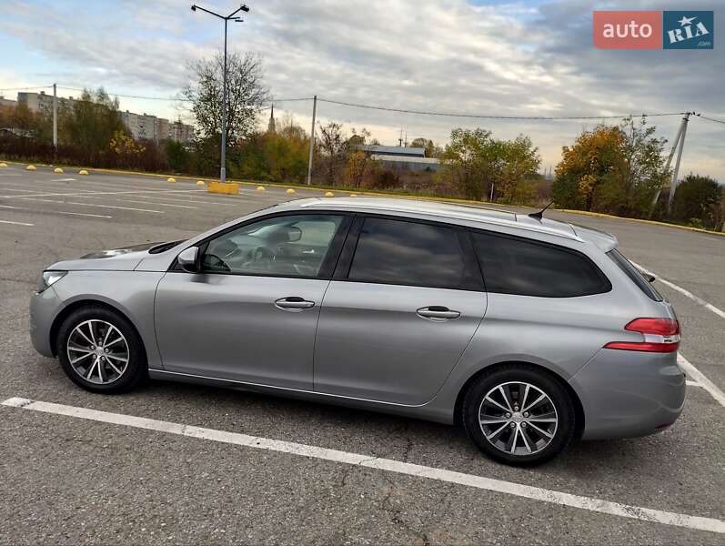 Універсал Peugeot 308 2015 в Чернівцях