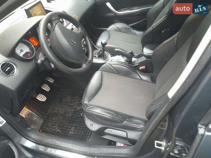 Универсал Peugeot 308 2008 в Борщеве