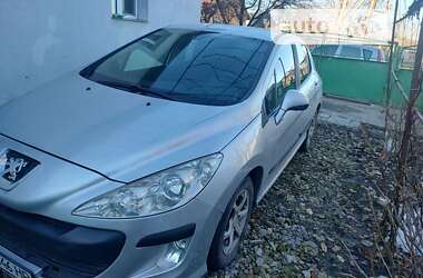 Хэтчбек Peugeot 308 2010 в Староконстантинове