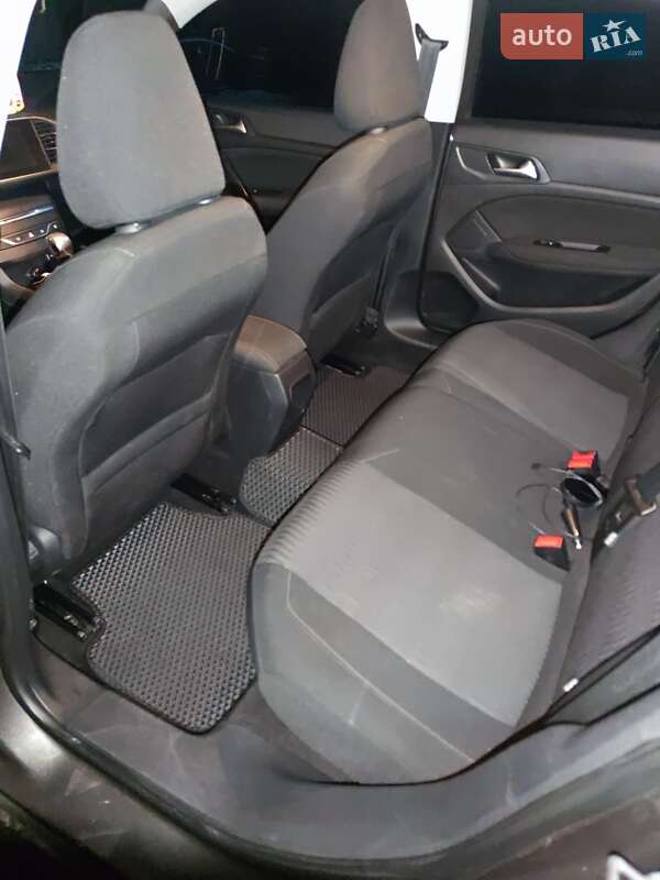 Универсал Peugeot 308 2014 в Желтых Водах фото 9 Универсал Peugeot 308 2014 в Желтых Водах