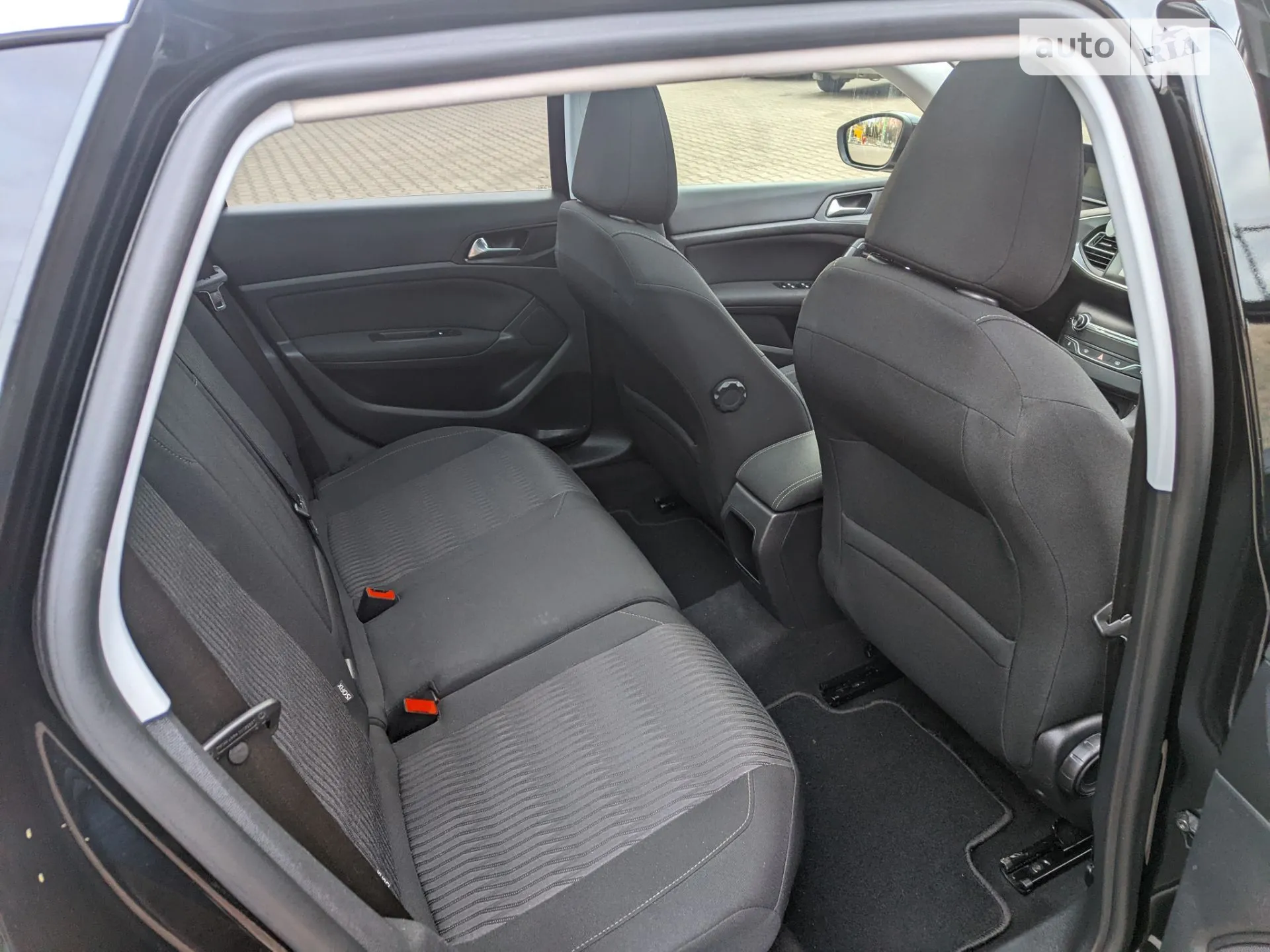 2014 Peugeot 308 - мініатюра 34