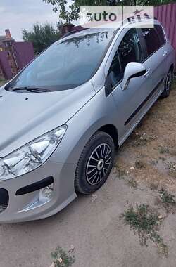 Универсал Peugeot 308 2010 в Шепетовке