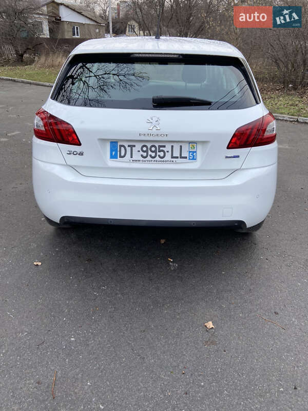 Хетчбек Peugeot 308 2015 в Житомирі