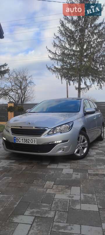 Универсал Peugeot 308 2016 в Самборе