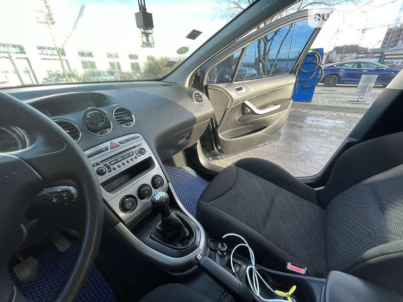 Универсал Peugeot 308 2013 в Ивано-Франковске