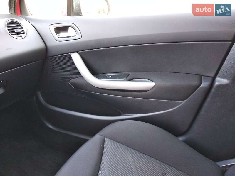 Універсал Peugeot 308 2010 в Дубні