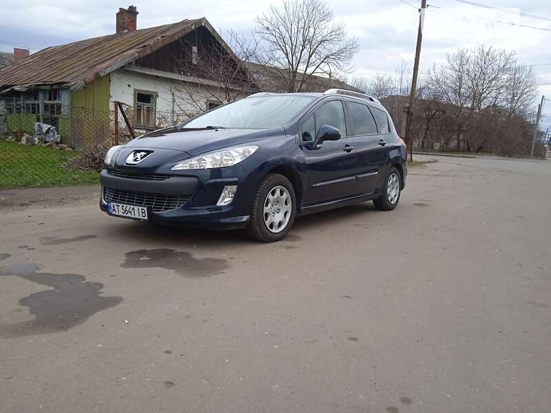 Универсал Peugeot 308 2010 в Калуше