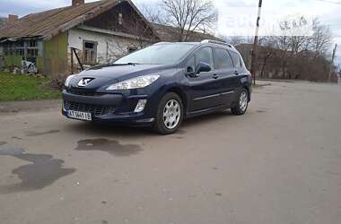 Универсал Peugeot 308 2010 в Калуше