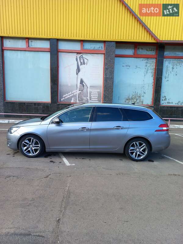 Універсал Peugeot 308 2015 в Черкасах