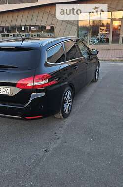 Универсал Peugeot 308 2018 в Львове