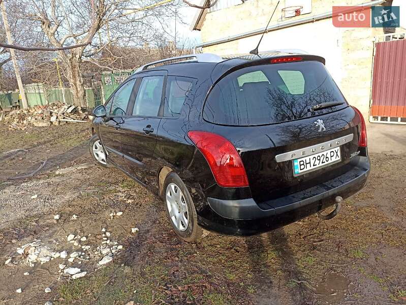 Универсал Peugeot 308 2008 в Раздельной