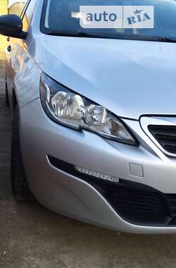 Универсал Peugeot 308 2014 в Татарбунарах